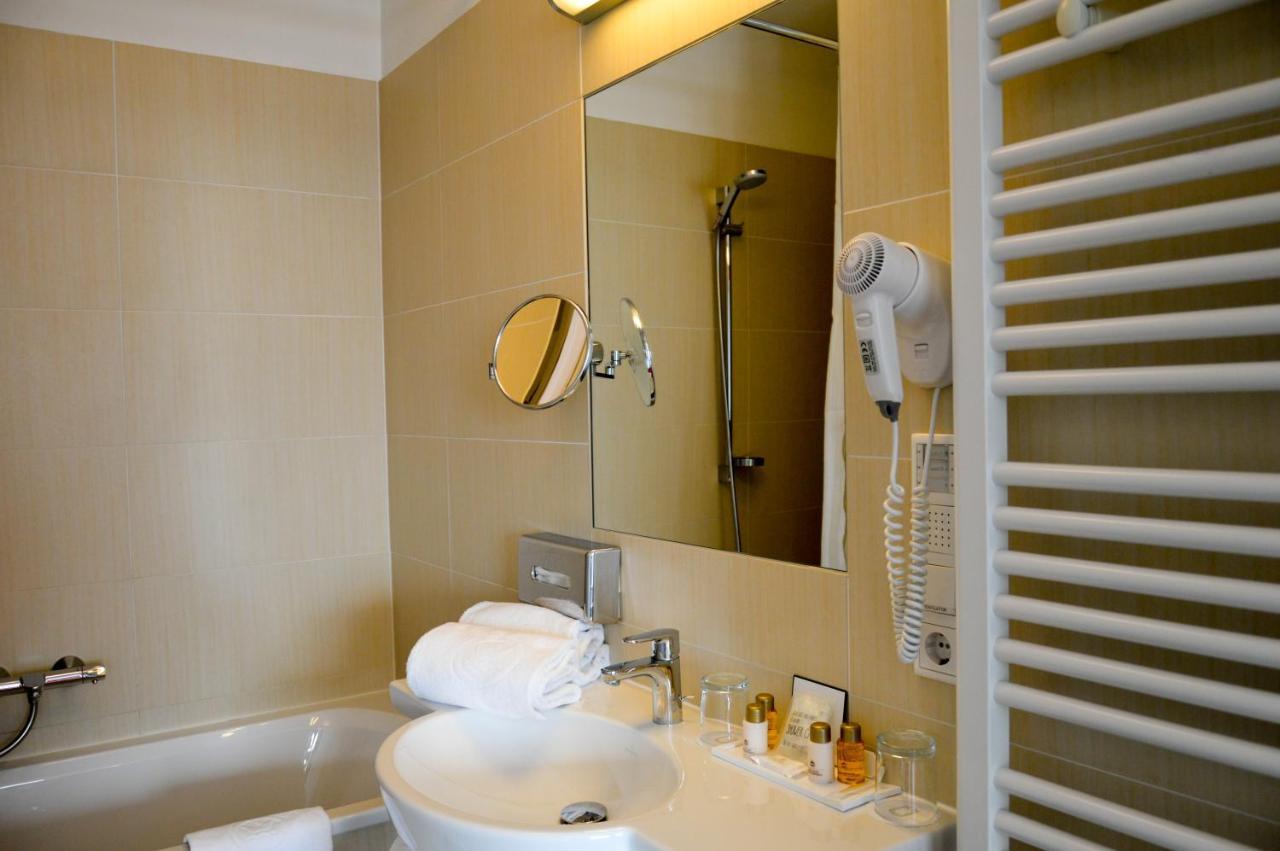 Hotel Roemerhof Tulln An Der Donau Екстер'єр фото